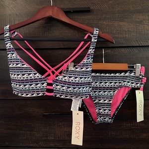 ROXY NWT 🌊Pink & Blue Bikini  Size M Top & Size M Bottoms